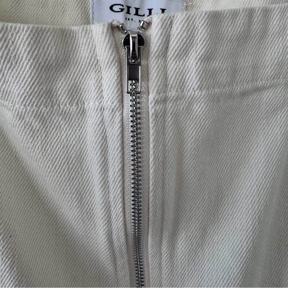 Gilli Cream Ruffle Jumpsuit Medium - Picture 6 of 8